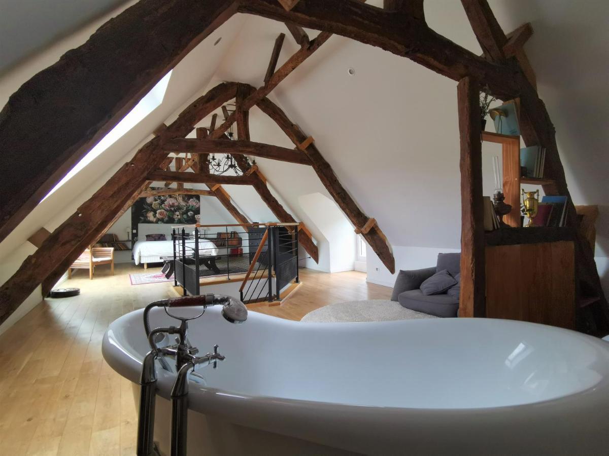 Domaine Lvd Avec Spa, Bois Et Riviere Privee La Bloutiere Luaran gambar